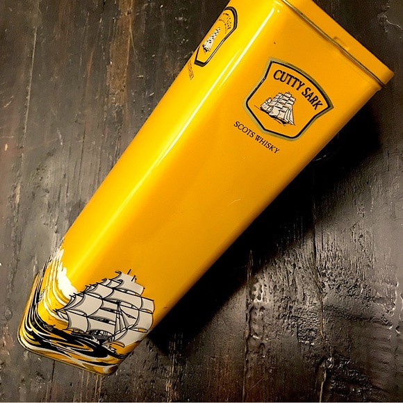 Collectible Whisky Tin - Picture 7 of 10